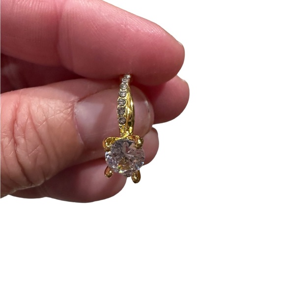 Gold and Rhinestone Diamond Solitaire Ring - Picture 8 of 8